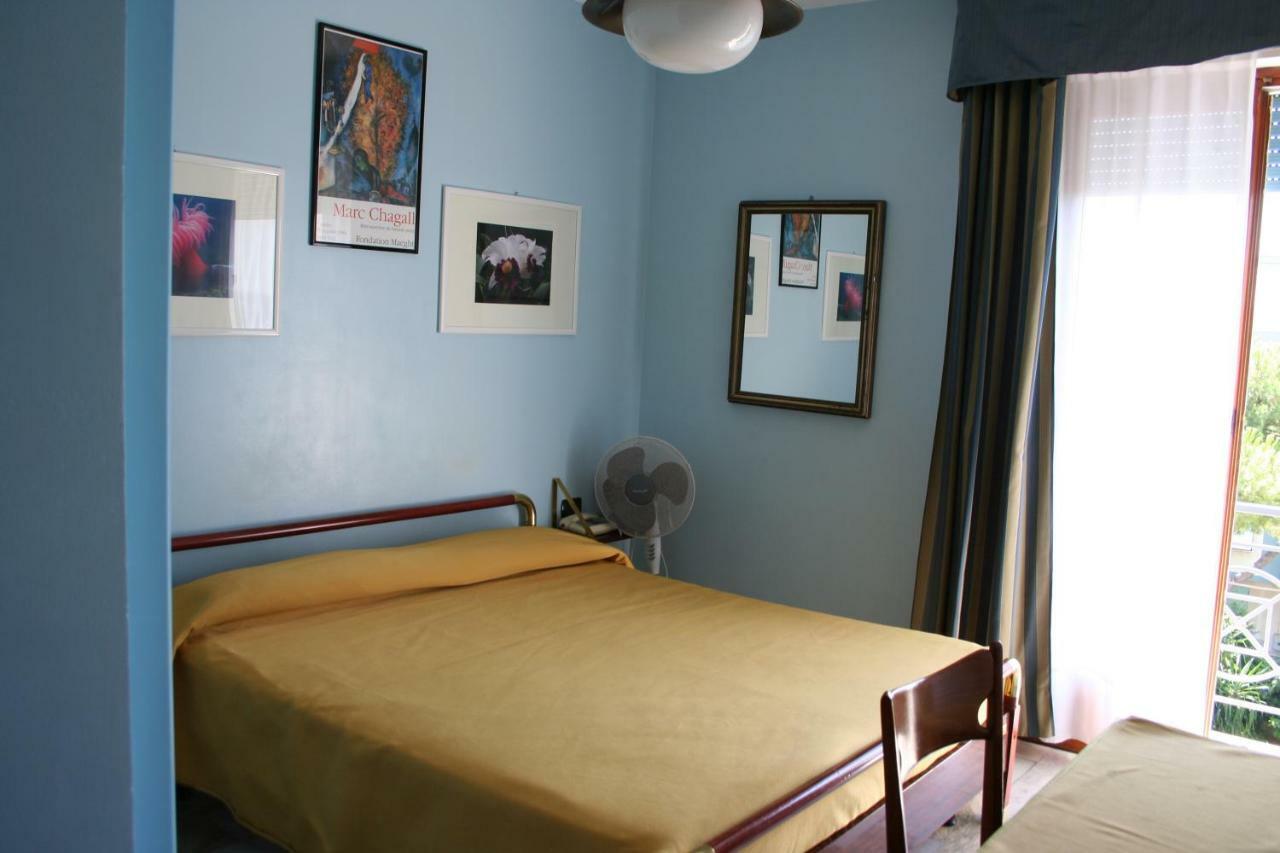 בורדיגרה Hotel Rosalia מראה חיצוני תמונה
