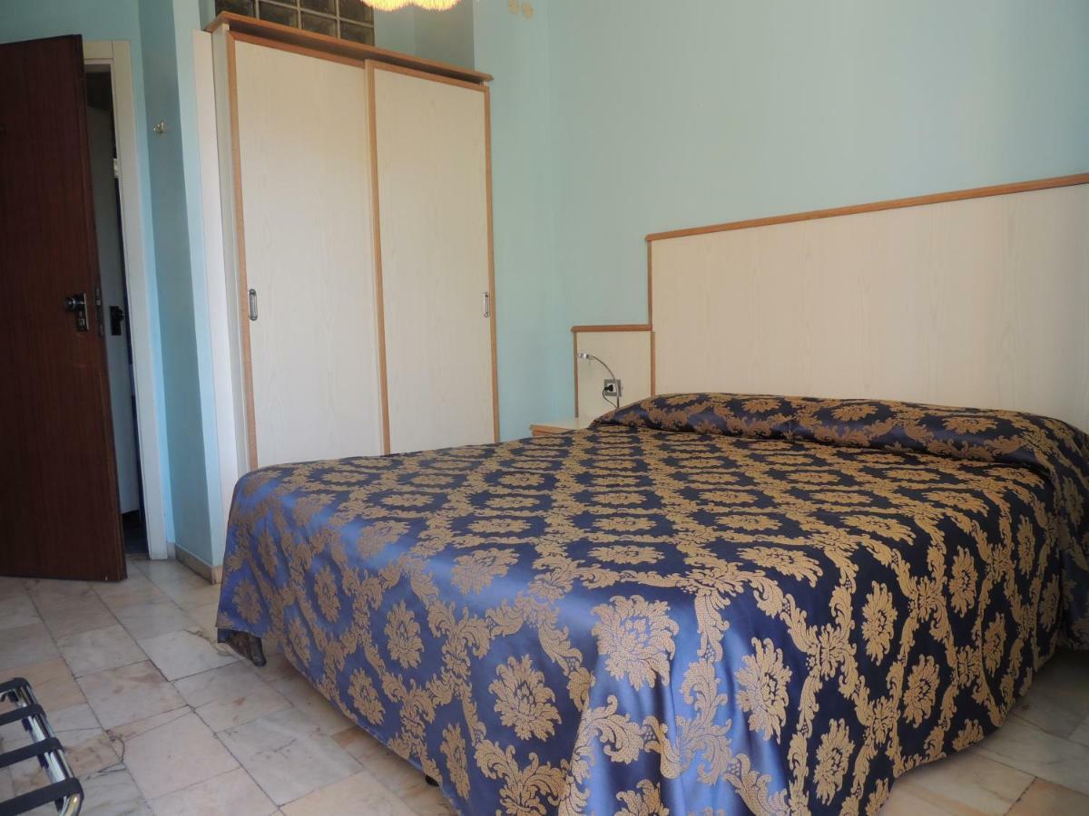 בורדיגרה Hotel Rosalia מראה חיצוני תמונה